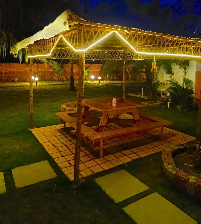 Coco Teros Resort Mandrem Ngoại thất bức ảnh