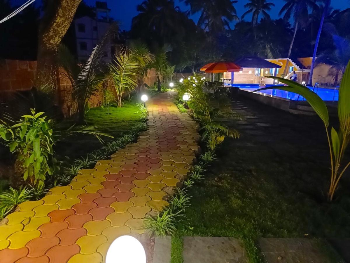 Coco Teros Resort Mandrem Ngoại thất bức ảnh