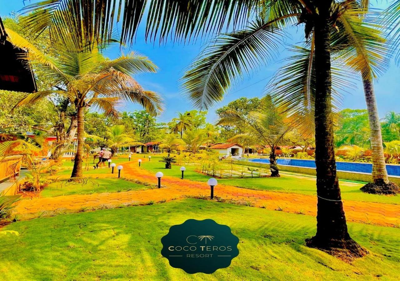 Coco Teros Resort Mandrem Ngoại thất bức ảnh