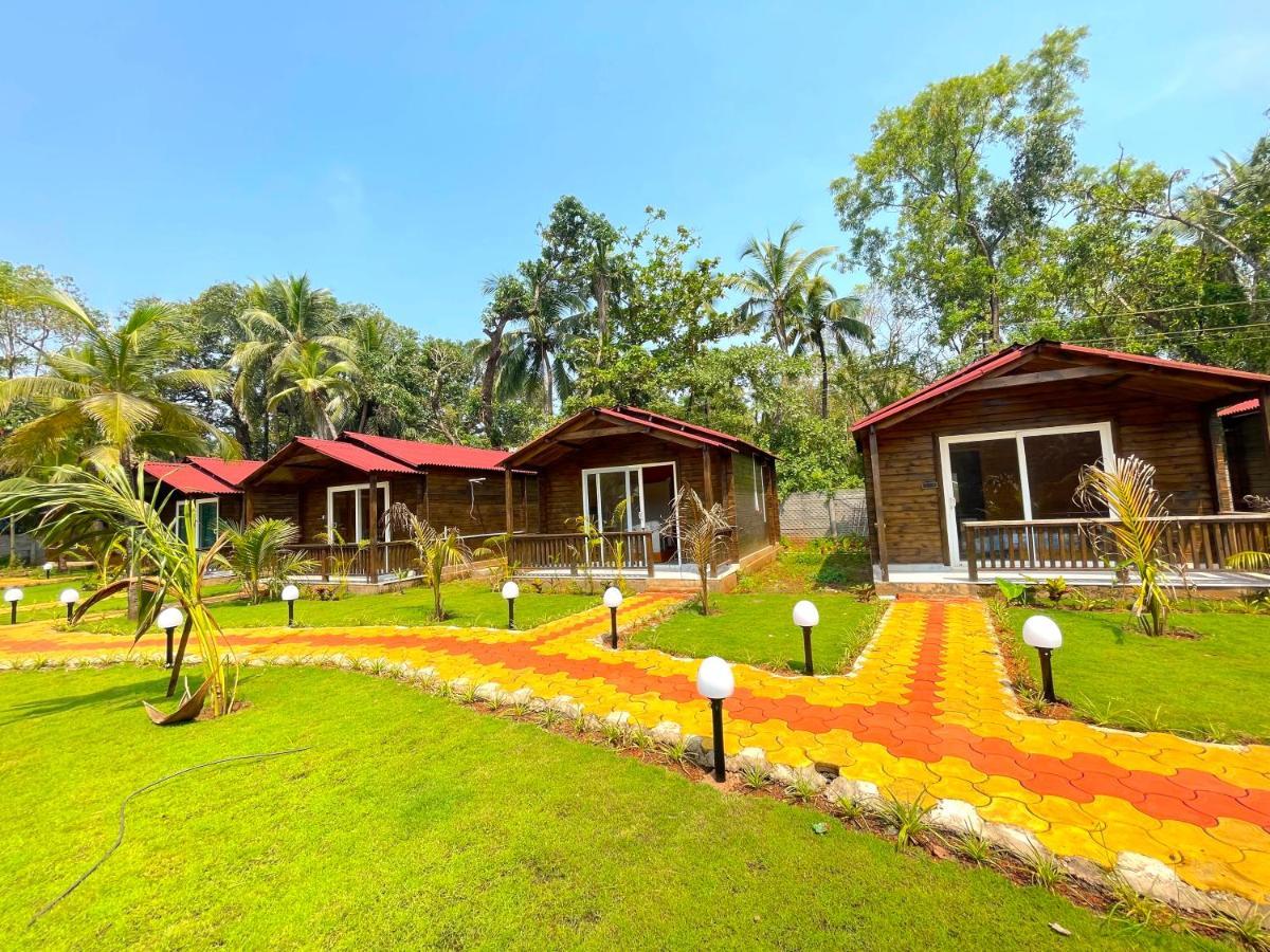 Coco Teros Resort Mandrem Ngoại thất bức ảnh