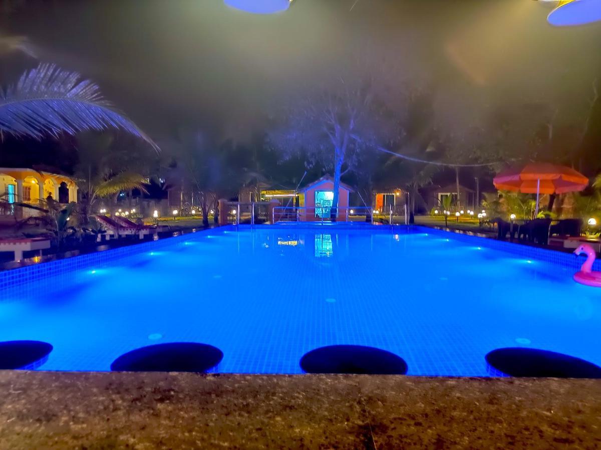 Coco Teros Resort Mandrem Ngoại thất bức ảnh