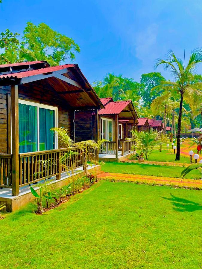 Coco Teros Resort Mandrem Ngoại thất bức ảnh