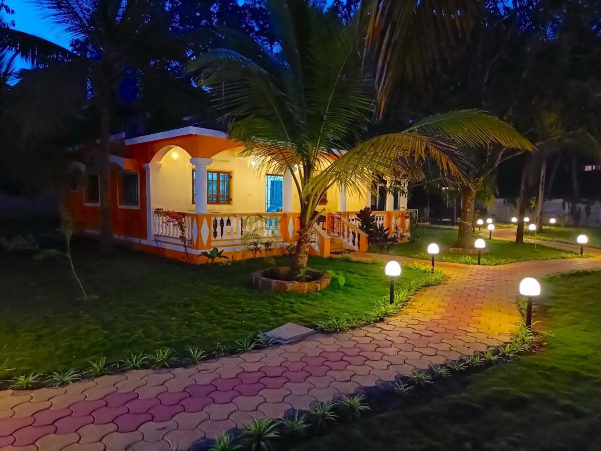 Coco Teros Resort Mandrem Ngoại thất bức ảnh