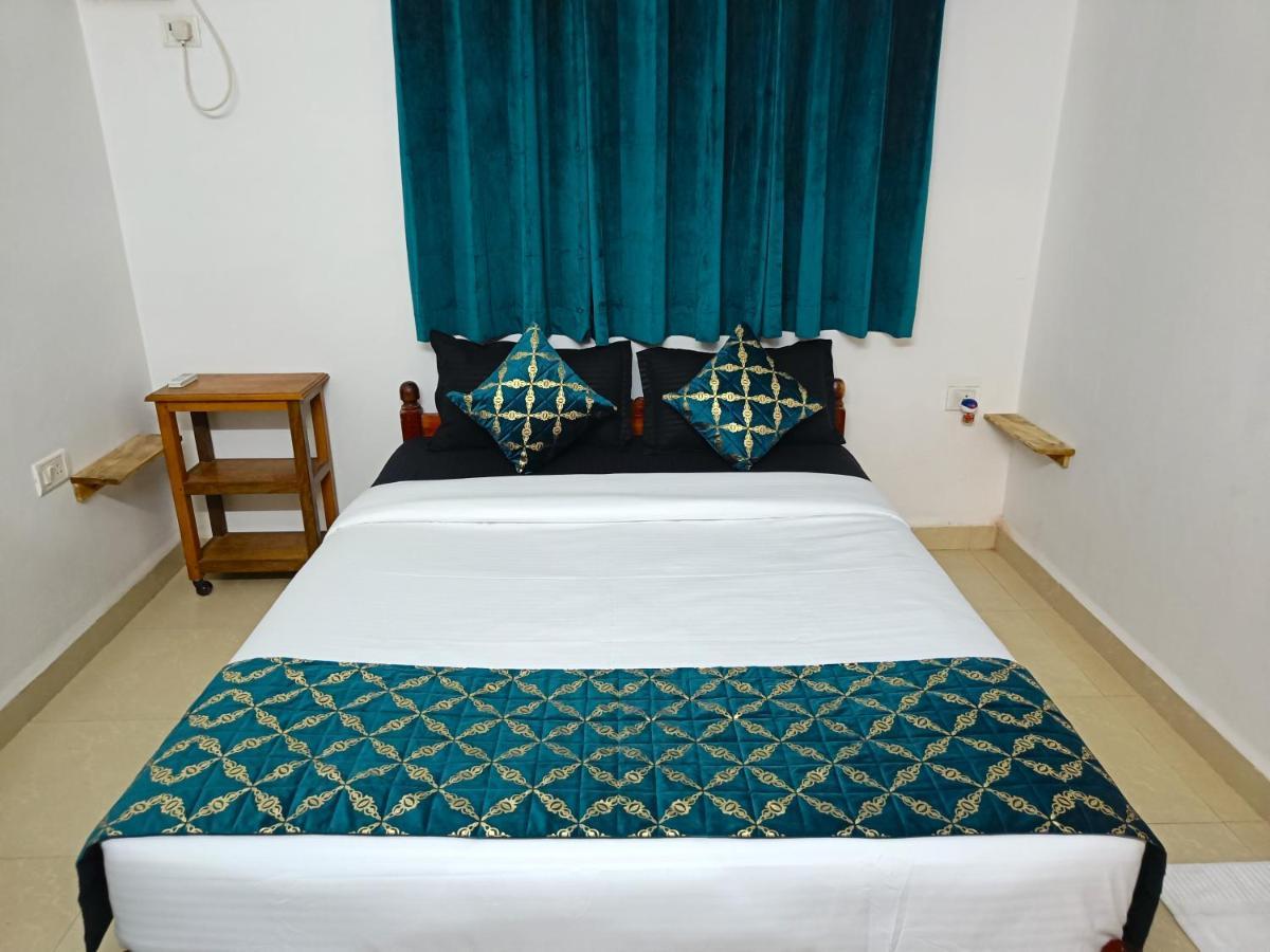 Coco Teros Resort Mandrem Ngoại thất bức ảnh